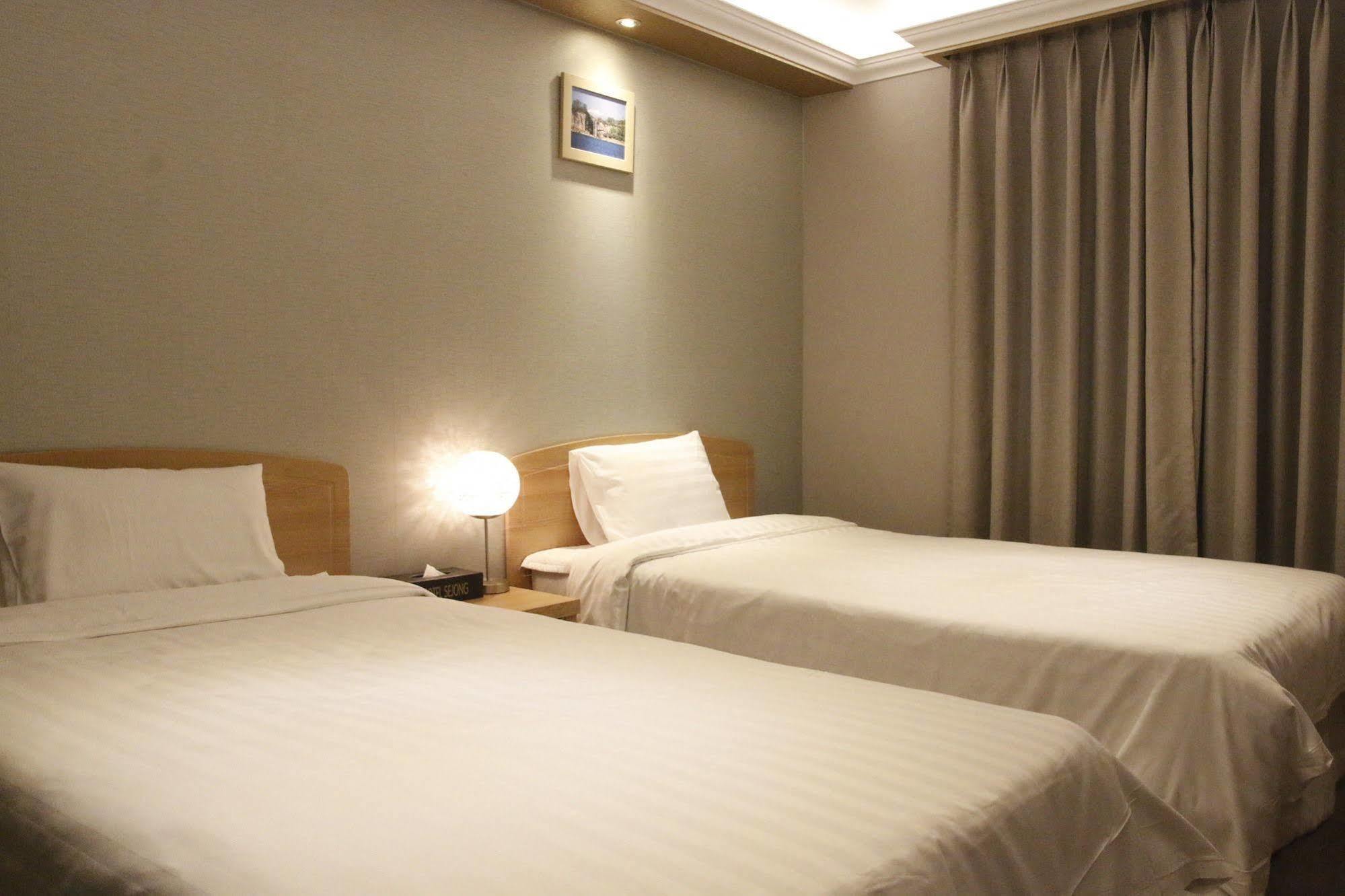 Jeju Sejong Hotel Exterior photo